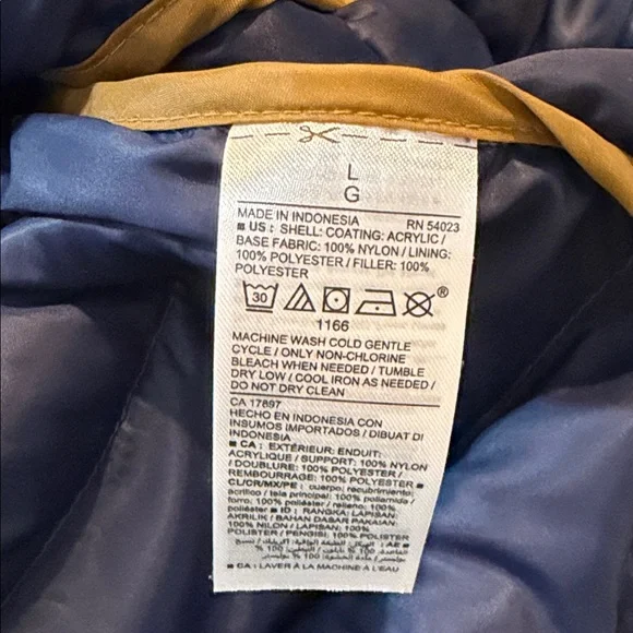 Men's Blue Puffer Vest - Picture 2 of 3